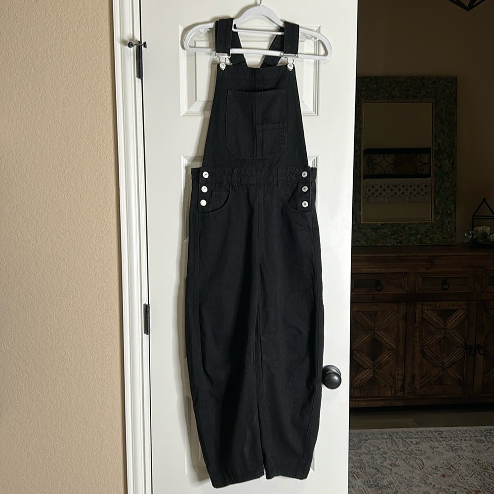 Stylish Black Jumpsuit for Women - Picture 4 of 8